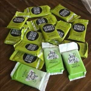 Perfectly Posh Makeup - Perfectly Posh Chunk Samples Perfectly Posh Makeup - Perfectly Posh Chunk Samples